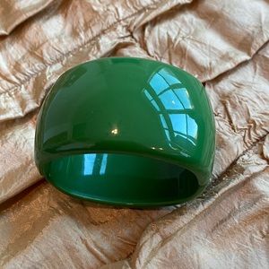 Green Acrylic Clasp Bangle